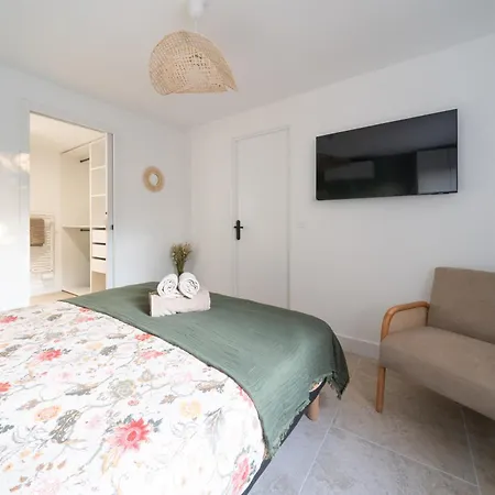 Holiday home Maisons Pontcanal, 2 Reunies Au Bord Du Canal A Cazaux *