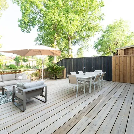 Holiday home Maisons Pontcanal, 2 Reunies Au Bord Du Canal A Cazaux