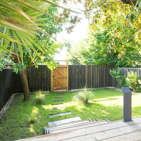 Maisons Pontcanal, 2 Reunies Au Bord Du Canal A Cazaux Holiday home